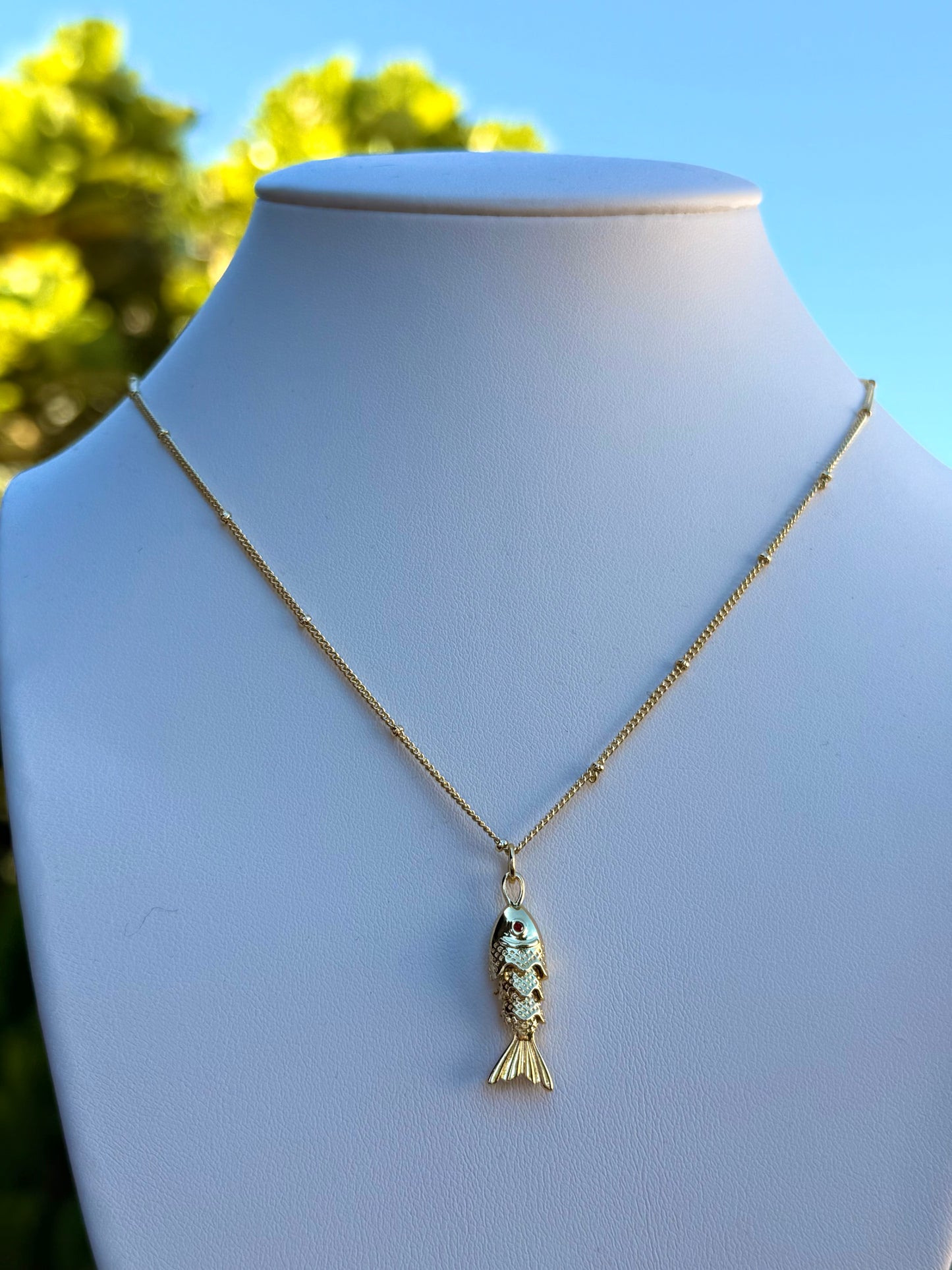 Golden Fish Charm Necklace – Delicate Ocean-Inspired Pendant
