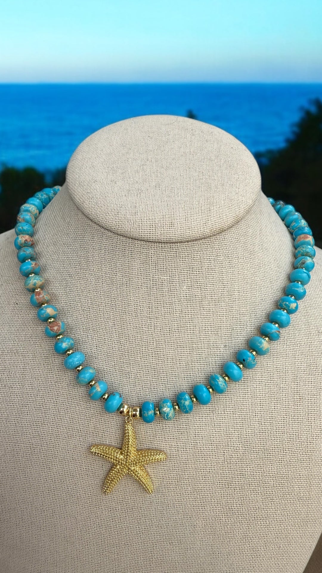 Starfish blue necklace