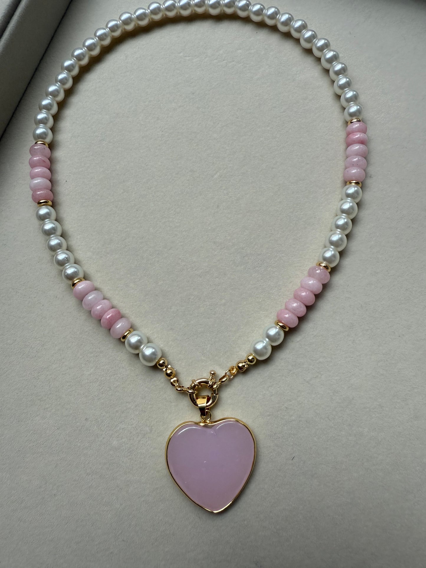 Pink heart pearl necklace