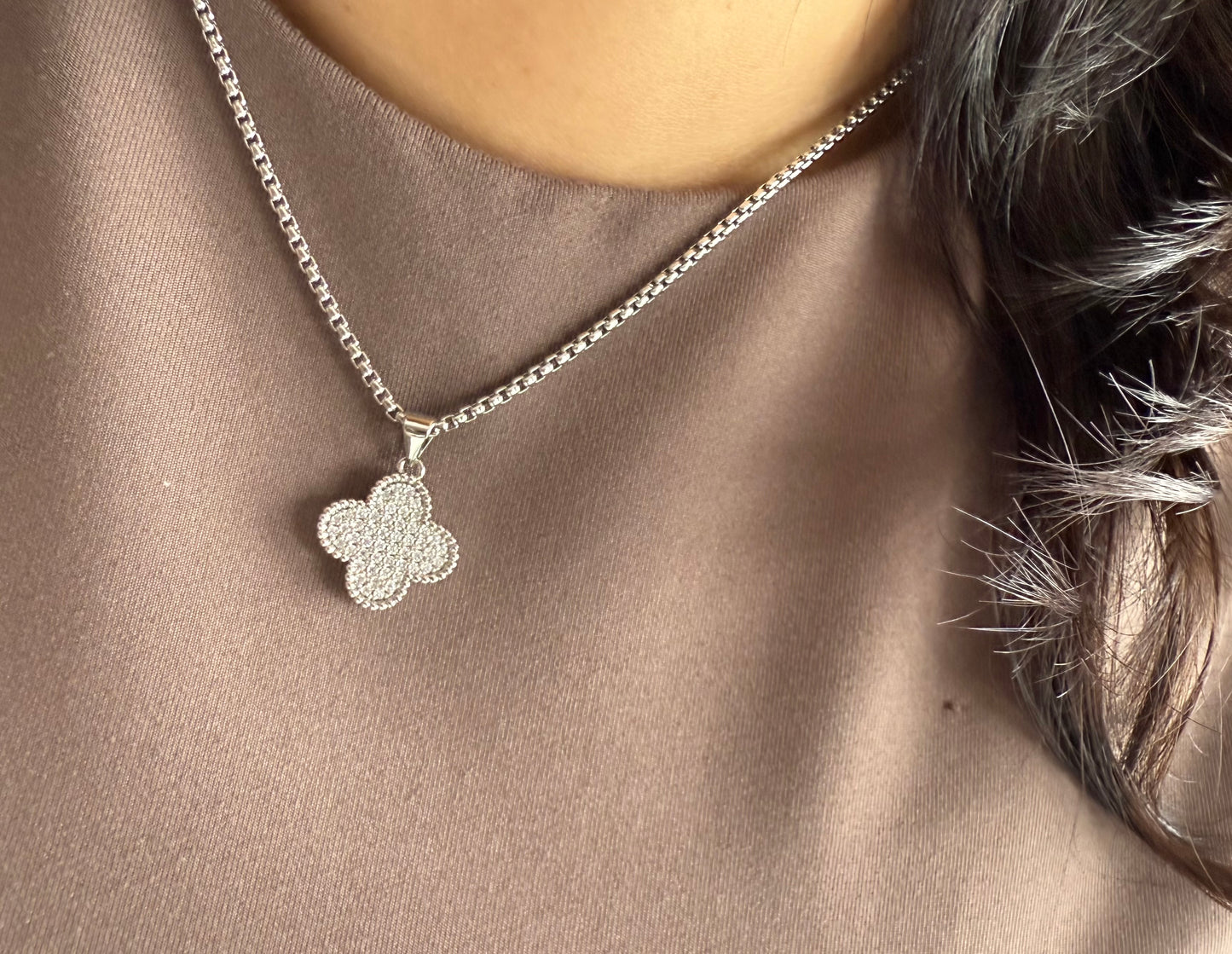 Sparkling Clover Pendant Necklace