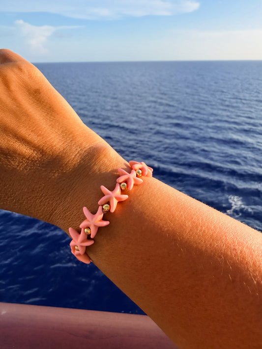 Starfish Bracelet – Coastal Charm Stretch Bracelet with Gold Accents