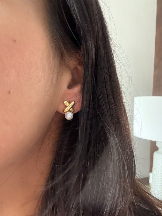 Gold and pearl earrings