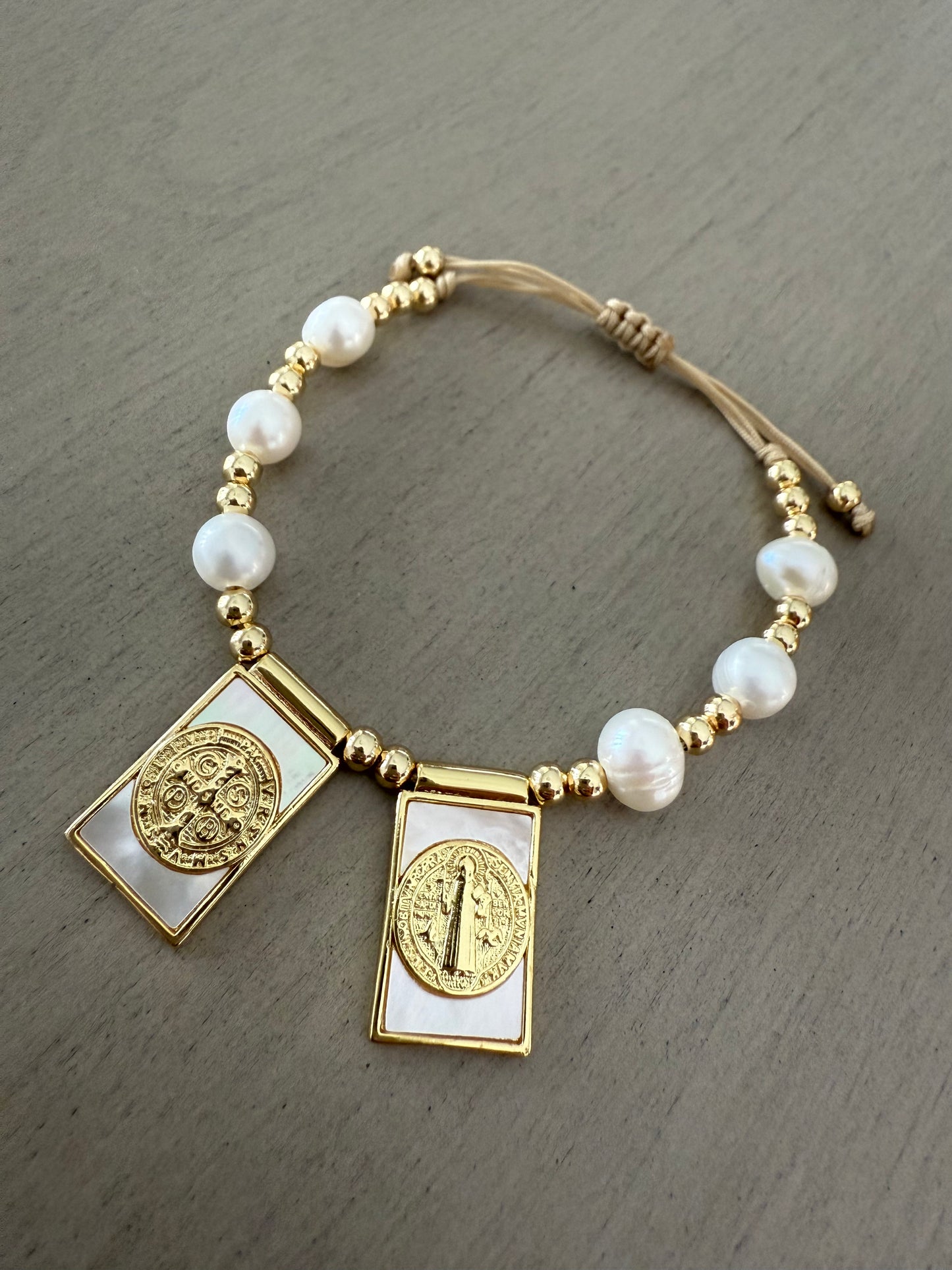 San Benito adjustable bracelet with pearls