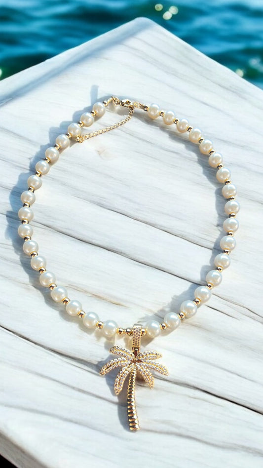 Palm tree pearl necklace