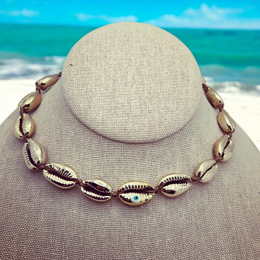 Gold shell choker